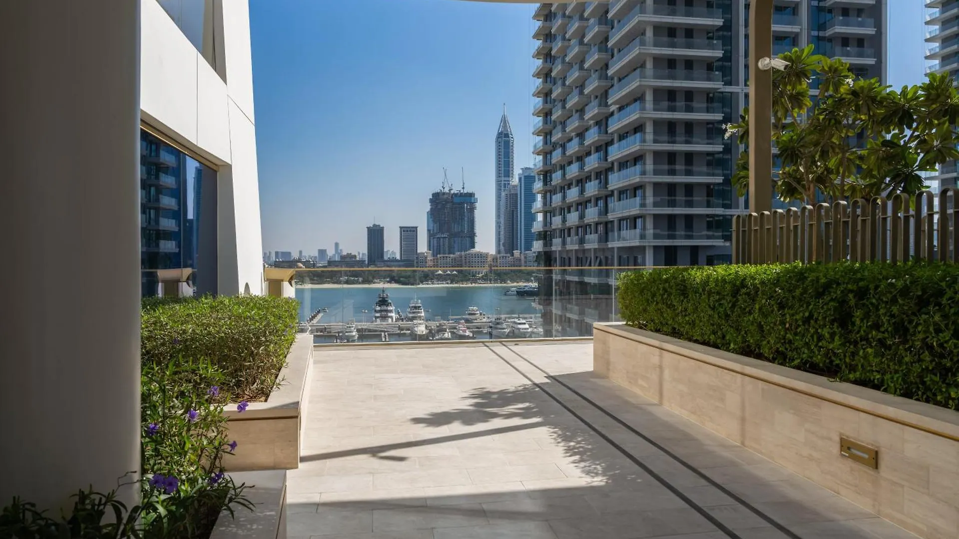 Sea-Facing 1Br At Beachfront 50 Off Eid Promo Dubai Apartment
